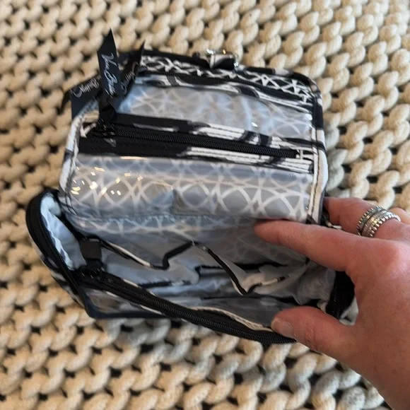 Vera Bradley jewelry/make up hanging organizer - Picture 5 of 13